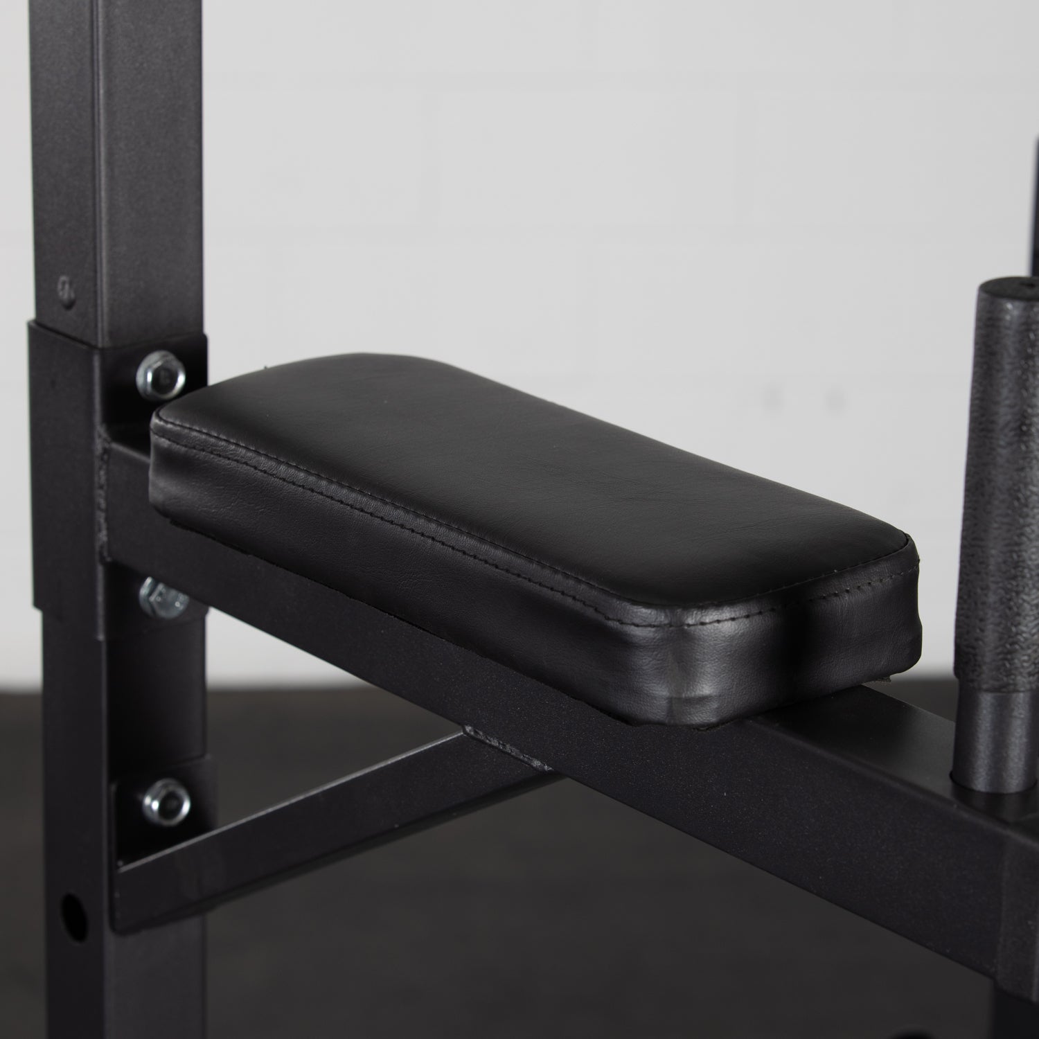 Power Tower With Bench - Forearm padding