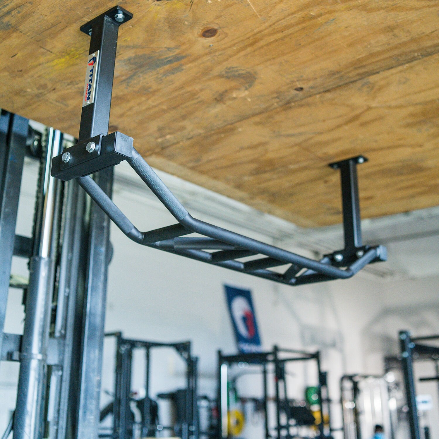 Titan ceiling mounted pull up bar sale