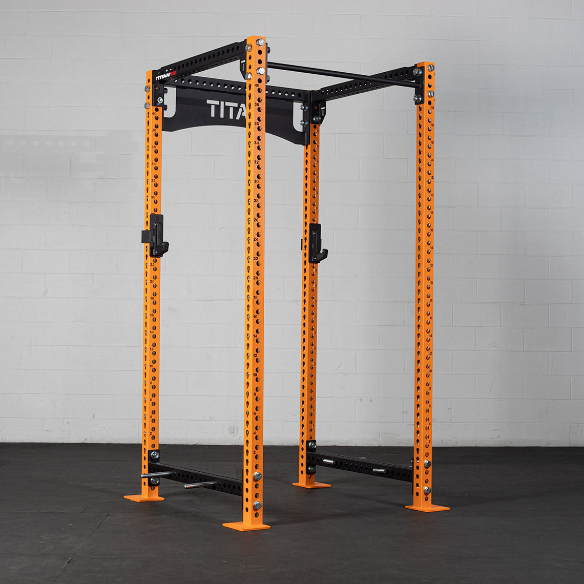 Scratch and Dent, TITAN Series Single Pull-Up Bar