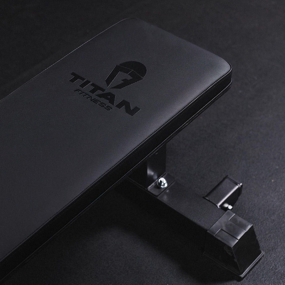 Elite Series Single Post Flat Bench | Titan Fitness