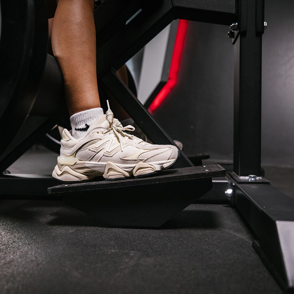 Standing Hip Thrust Machine - view 9